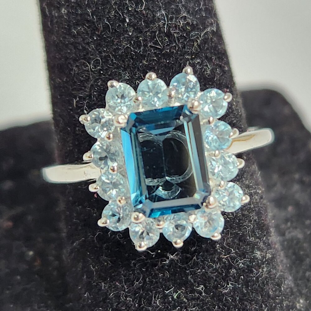 Estate Deep Blue Emerald-Cut Halo Ring with White Accents - Picture 3 of 15